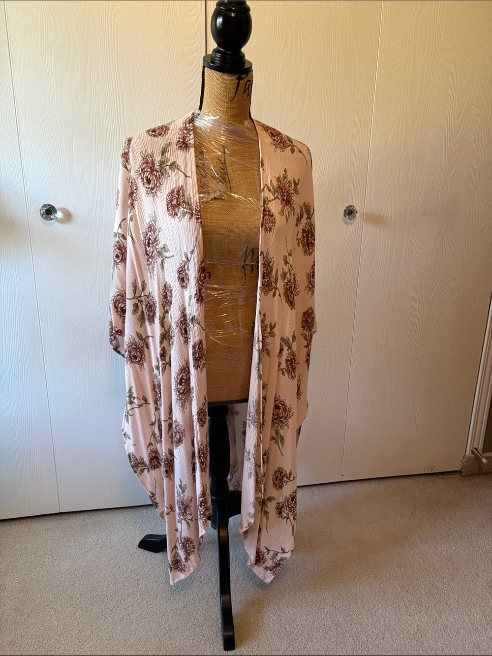 Source Unknown Blush Pink Floral Kimono Robe